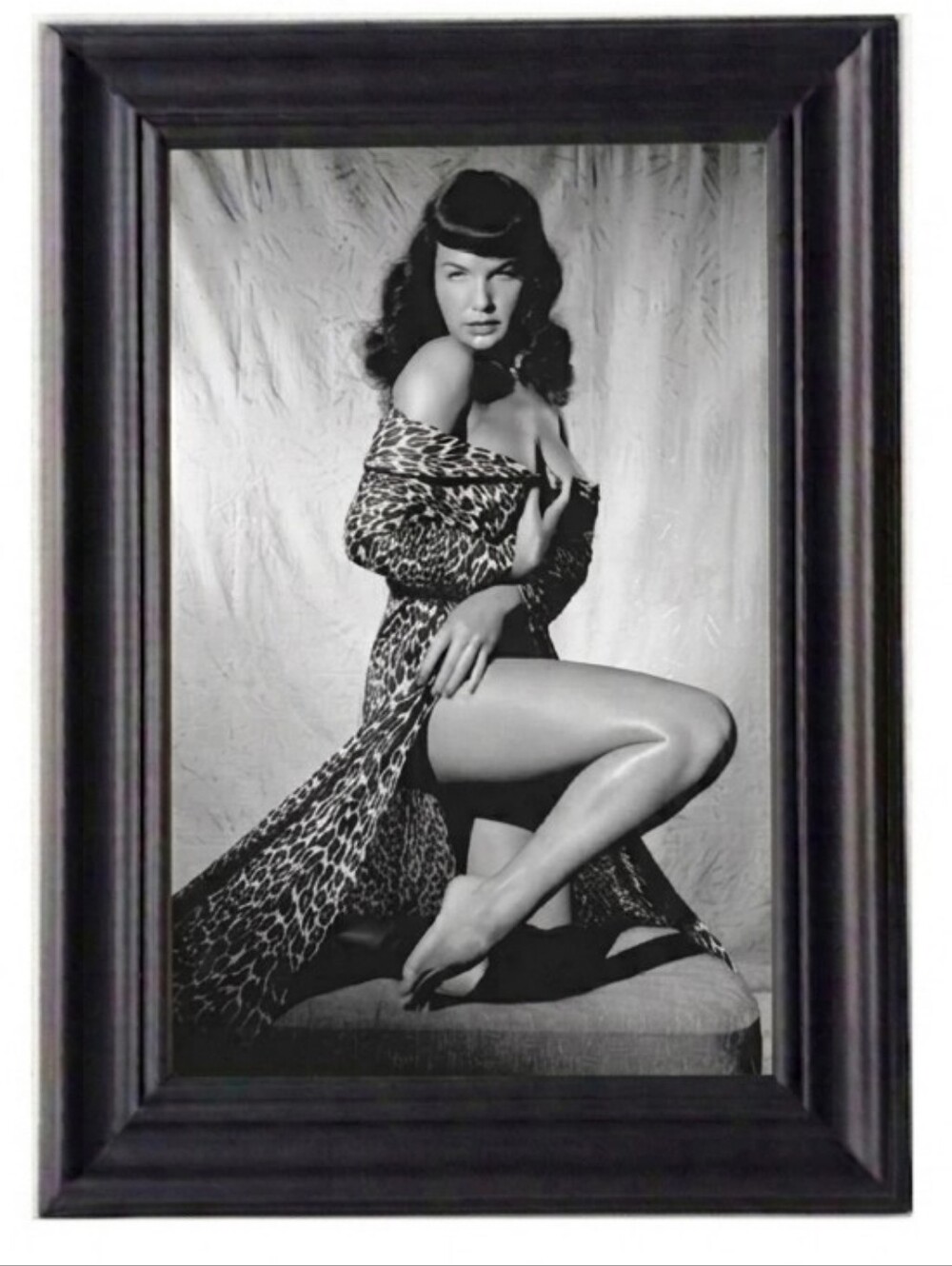 Bettie Page Art Pin Up Photo Rockabilly Punk Beauty Classic Icon Hollywood